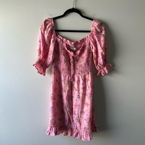 Faithfull the Brand Dresses & Skirts - Faithful the Brand pink floral smocked dress